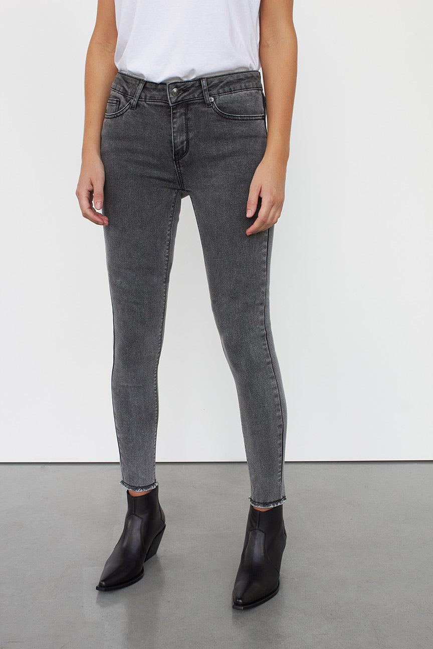 Jeans NELLY-grey washed denim